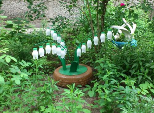 Поделки из пластиковых бутылок для декора дачи и сада. Беседки, теплицы, перголы 13