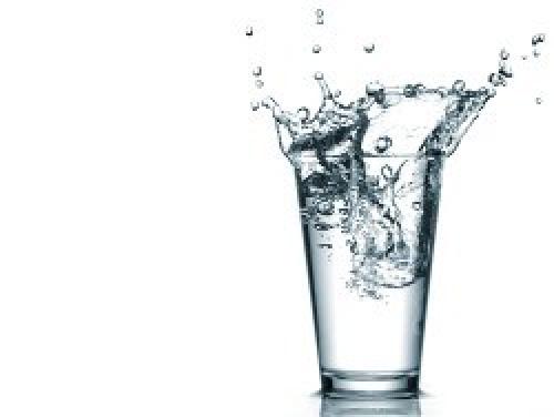 Что пить для уменьшения мочевой кислоты. Что влияет на количество мочевины в организме?