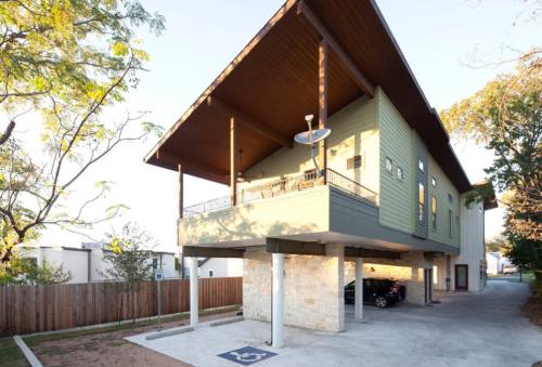 Дом с верандой под одной крышей. Терраса и дом под общей односкатной крышей 02