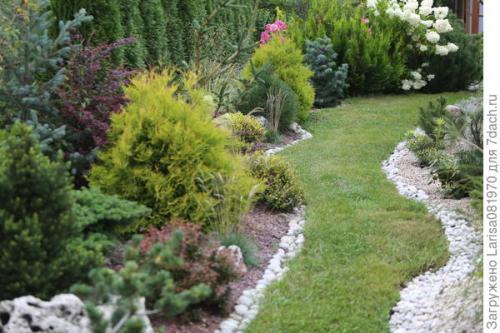 Можно ли использовать валуны в небольших садах. Простой способ мульчирования без снятия дёрна и создание сада лёгкого ухода