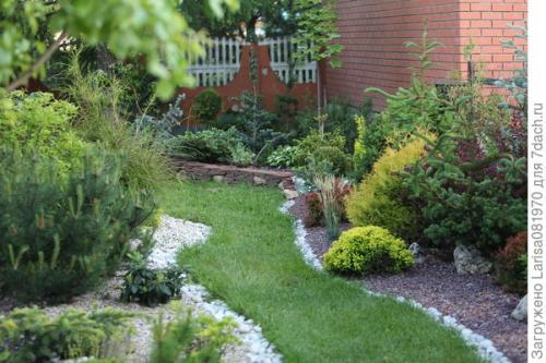 Можно ли использовать валуны в небольших садах. Простой способ мульчирования без снятия дёрна и создание сада лёгкого ухода