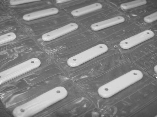 Чем утяжелить шторы в беседке. Обзор утяжетелей и выпрямителей для штор