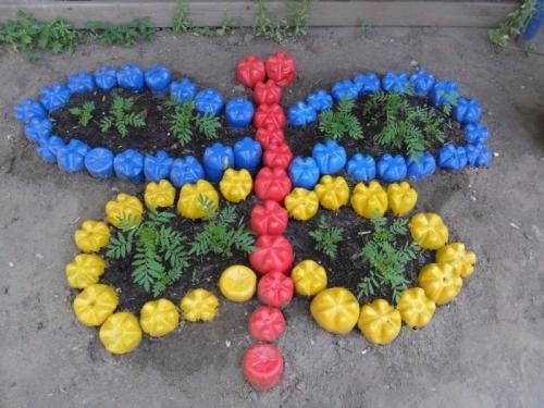 Применение 5-ти литровых пластиковых бутылок. 8 нестандартных идей использования 5-литровых пластиковых бутылок на даче