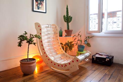 Пластиковые бутылки в хозяйстве. Мебель из подручных материалов