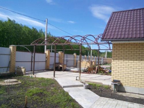 Навес из поликарбоната к дому своими руками. Как построить навес из поликарбоната своими руками — подробная инструкция возведения простых и сложных навесов (90 фото)