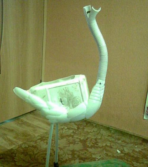 Поделки для дачи аист. Скульптура из пластиковых бутылок и фанеры 10