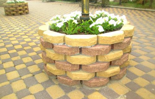 Клумбы из камня и кирпича. Клумбы из кирпича —, как красиво сложить своими руками? 115 фото и советы дизайнеров