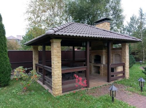 Бюджетная беседка с мангалом своими руками. Материалы для беседки