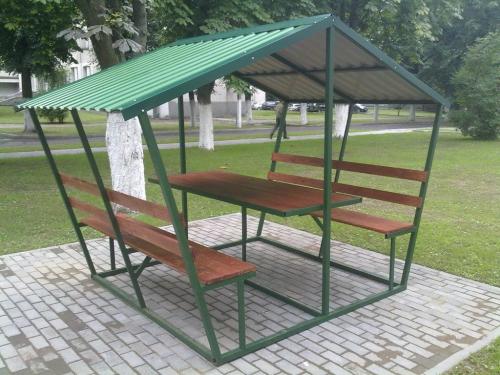 Простая беседка своими руками за один день. Беседка за один день своими руками