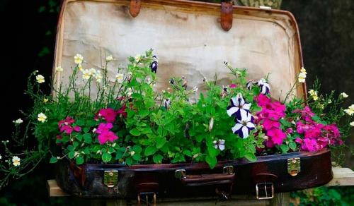 Высокие клумбы для цветов своими руками. Простые и интересные идеи