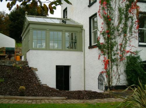 Терраса у дома с крышей. Особенности строительства веранды на крыше 07