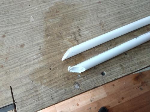 Как защитить садовую арку из пластиковых труб от погодных условий. Подпорки для кустов. Бюджет 100 р.