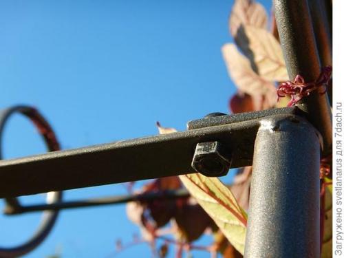 Как закрепить арку в земле, чтобы она не опрокинулась. Арка садовая