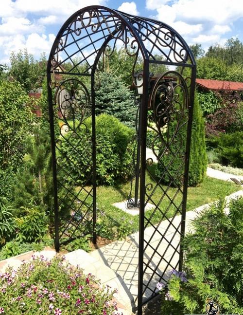 Какие материалы лучше всего использовать для строительства арки для плетистых. Материал для арок