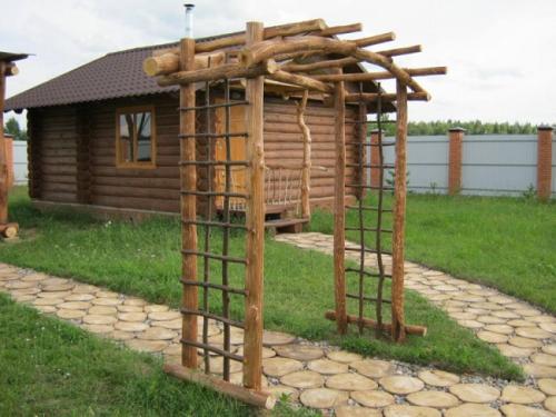 Какие материалы лучше всего использовать для строительства арки для плетистых. Материал для арок