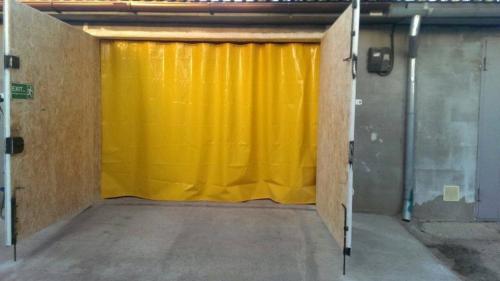 Штора для гаража. Для чего необходим полог?