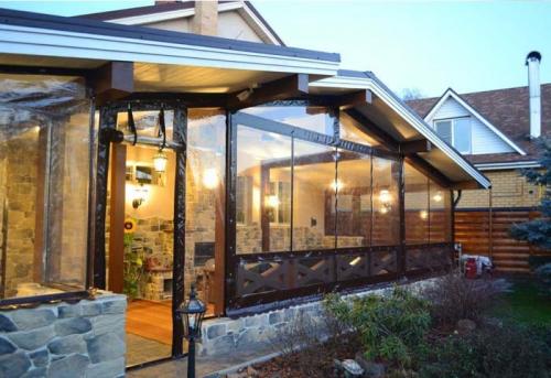 Какие типы беседок могут быть остеклены прозрачными шторами из ПВХ. Наша Беседка Построй беседку с нами