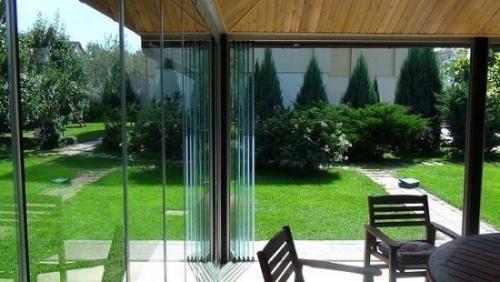 Как выбрать подходящие прозрачные ПВХ шторы для своей летней беседки или веранды. Шторы ПВХ прозрачные для беседки: несомненная практичность