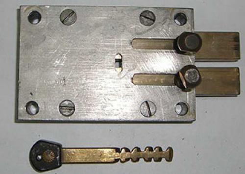 Замки для ворот. По способу крепления 14