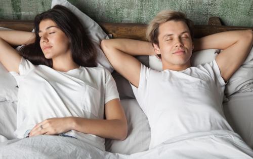 Как правильно поставить кровать по-христиански. Значение направления