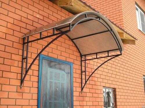 Козырек над крыльцом входной двери. Козырёк над крыльцом своими руками
