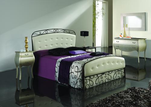 Все о кованых кроватях в интерьере. Популярные модели