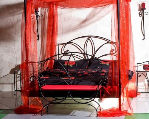 Все о кованых кроватях в интерьере. Популярные модели