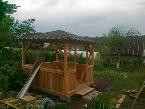 Беседка из дерева своими руками. Строительство беседки своими руками (100 фото): поэтапный мастер-класс по строительству, виды конструкции + дельные советы мастеров