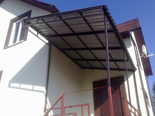 Навес над крыльцом на даче своими руками. Из чего и как сделать навес над крыльцом дома