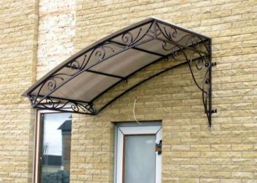 Какой лучше установить козырек над крыльцом. Основные требования, предъявляемые к навесам 04 Какой лучше установить козырек над крыльцом. Основные требования, предъявляемые к навесам 04
