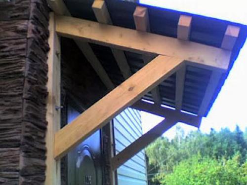 Как сделать козырёк над крыльцом. №3. Какие бывают деревянные козырьки по конструкции и дизайну?