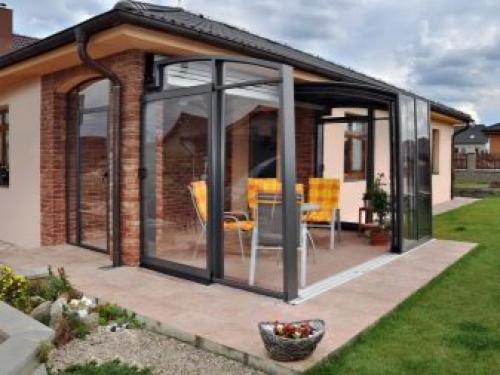 Остекленная веранда и терраса к дому. Особенности и преимущества 02