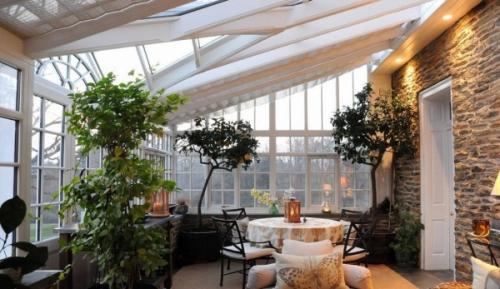 Остекленная веранда и терраса к дому. Особенности и преимущества 13