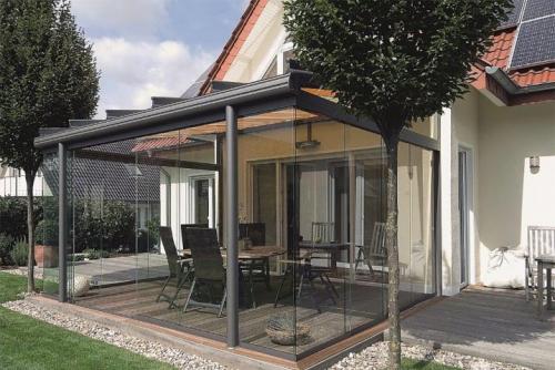 Остекленная веранда и терраса к дому. Особенности и преимущества 03