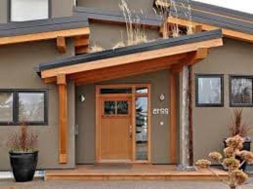 Козырек над входом из поликарбоната над крыльцом. Выбираем дизайн будущей конструкции