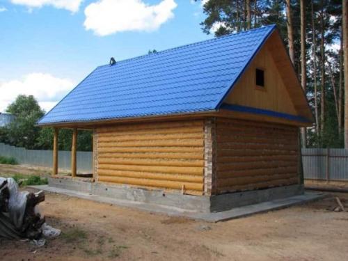 Простая двускатная крыша для бани. Виды крыш для бани