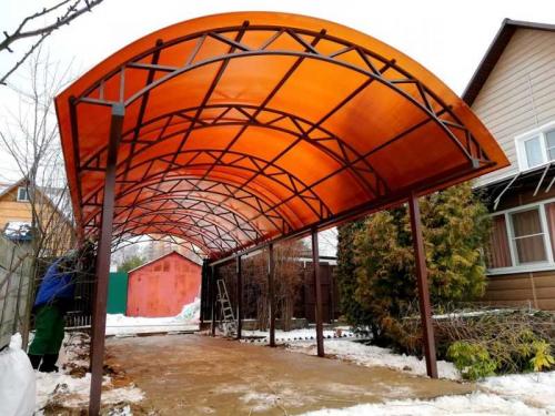 Навес из поликарбоната своими руками. Навес из поликарбоната — поэтапный мастер-класс для изготовления своими руками, преимущества навеса, особенности конструкции