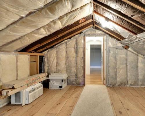 Двускатная крыша с мансардой.