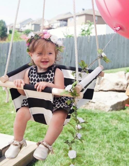 Как сделать качели из подручных материалов. Качели своими руками из подручных материалов — ощущения свободы и полета