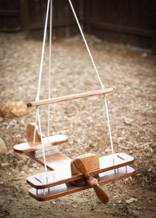 Как сделать качели из подручных материалов. Качели своими руками из подручных материалов — ощущения свободы и полета