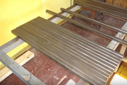 Навес над входной дверью в частном доме. Как построить навес над крыльцом своими руками