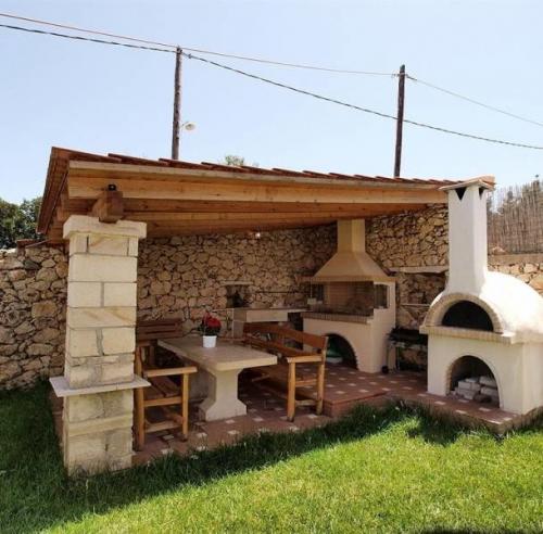 Зона барбекю на загородном участке. №1. Выбираем очаг, или чем барбекю отличается от мангала