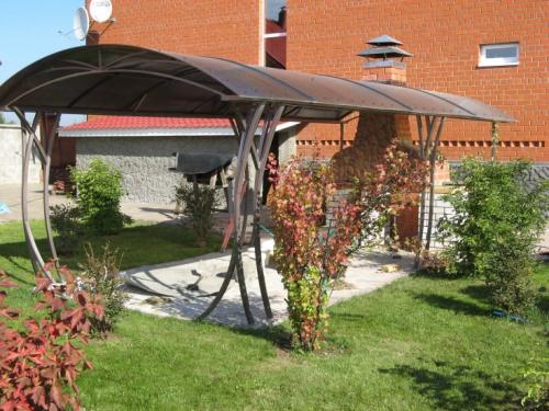 Как сделать навес к дому своими руками быстро и дешево. Навес своими руками — красивые идеи, лучшие проекты и советы, как построить навес своими руками (90 фото и видео)