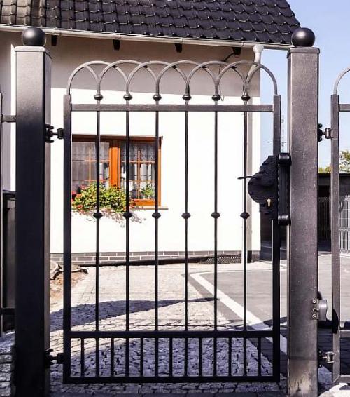 Въездная группа в частный дом размеры. Размеры ворот и калитки для частного дома