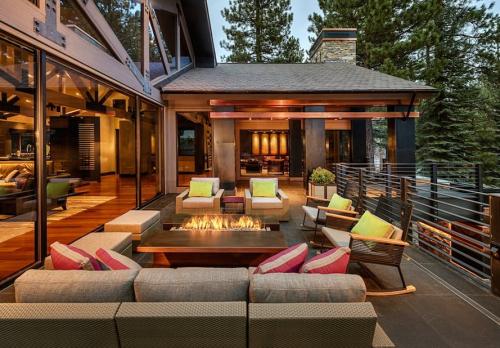 Крытая терраса к дому. Красивые проекты домов с террасой и верандой пристроенной к дому (фото)