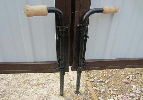 Скрытый замок на калитку. Защелка для калитки своими руками: фото, как сделать на ворота из профнастила, видео