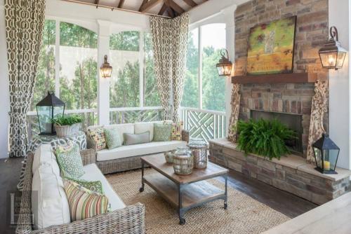 Шторы на террасу на даче от дождя. Особенности уличных штор