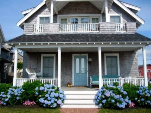 Крыльцо с террасой для частного дома. Дом с крыльцом и террасой – выбор и оформление