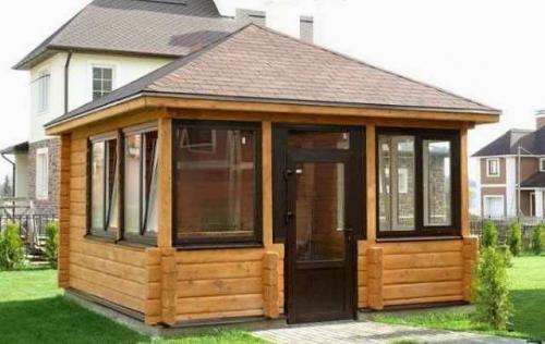 Чем закрыть беседку от дождя и ветра. Конструкции закрытых беседок