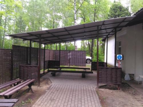 Как сделать навес к дому своими руками быстро и дешево. Навес своими руками — красивые идеи, лучшие проекты и советы, как построить навес своими руками (90 фото и видео)